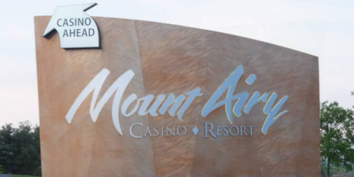 คดีร่วมกันต่อสู้ต่อ Mount Airy ได้รับการอนุญาตให้หยุดชั่วคราว 120 วัน