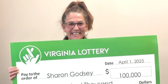 ผู้หญิงจาก Virginia ชนะเงินรางวัล $100,000 จาก Powerball – ล็อตเตอรี่รางวัลชีวิตครั้งที่สอง