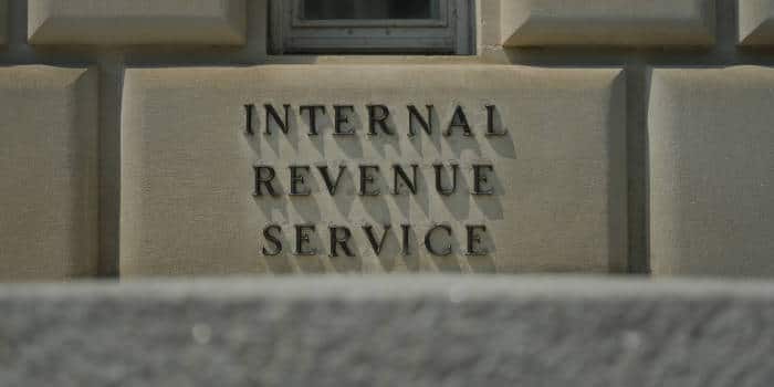 IRS มีมาตรการป้องกันการพนันกีฬาผิดกฎหมายขณะฤดูกีฬาฟุตบอลกำลังมาถึง